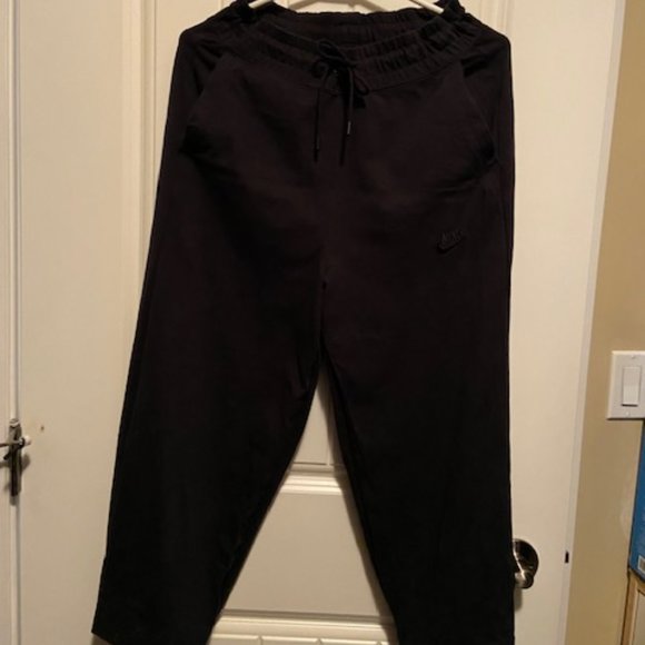 Nike Black Jersey Capris - Picture 9 of 14